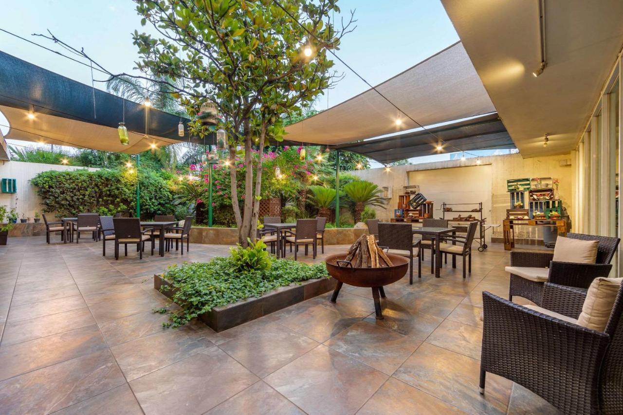 Quality Inn Monterrey La Fe Guadalupe  Ngoại thất bức ảnh
